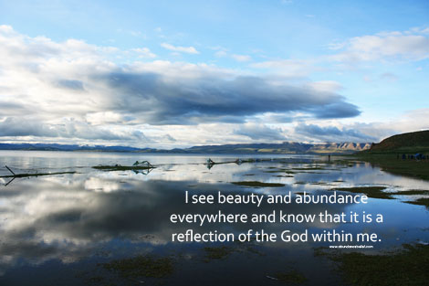 Post image for Abundance Wallpaper – I see beauty and abundance everywhere
